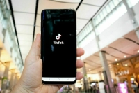 Трамп утвердил продажу соцсети TikTok американским инвесторам