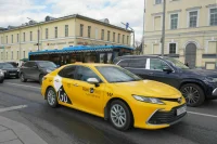 Средняя стоимость поездки в такси превысила 500 рублей