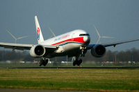 Политолог заявил, что США стараются «придавить китайские авиакомпании»