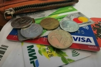 Лимиты на число банковских карт могут начать действовать с декабря