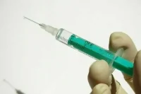 Сербия заинтересована в приобретении российской вакцины от рака
