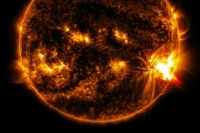 Солнце выбросило один из крупнейших в 2025 году протуберанцев