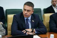 Сенатор: Отказ от западных маршрутов должен расширять горизонты восточного направления