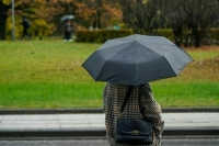 Синоптик: Атмосфера перестраивается, но зимы в европейской части России пока не будет