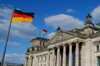 В Германии заявили, что Мерцу нужно прекратить обвинять Россию