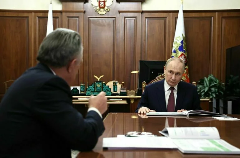 Путин назвал правильным переход на проектное финансирование в строительной сфере 