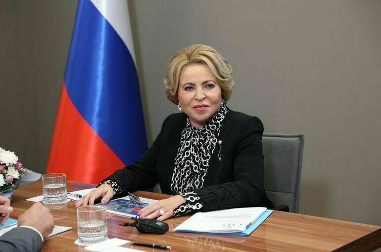 Валентина Матвиенко поздравила с юбилеем Никиту Михалкова