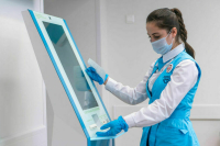 Семьям бойцов СВО предложили оказывать медпомощь вне очереди