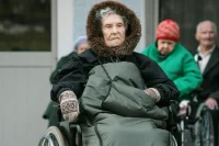 Соцпомощь одиноким пенсионерам предложили оказывать без учета доходов