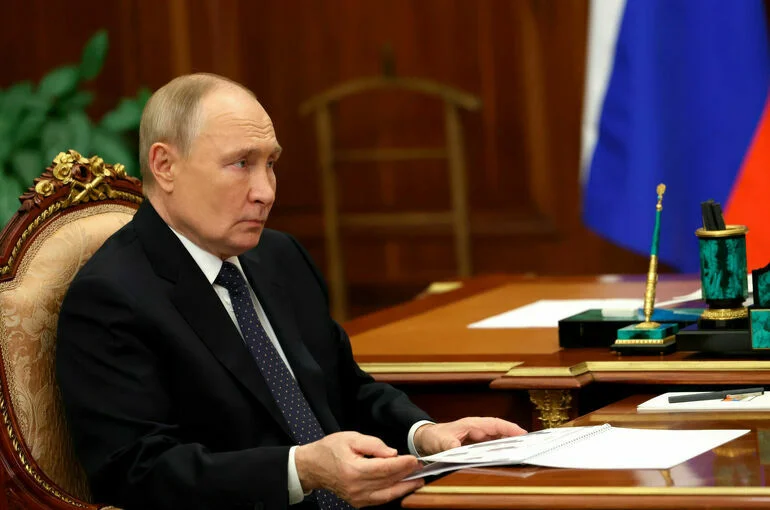 Путин: При улучшении маткапитала важно не распылить его на второстепенные вещи