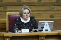 Разовые выплаты предлагают не учитывать при расчете дохода семьи 