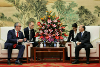 Шапошников: Мосгордума готова обмениваться лучшими практиками с законодателями Пекина