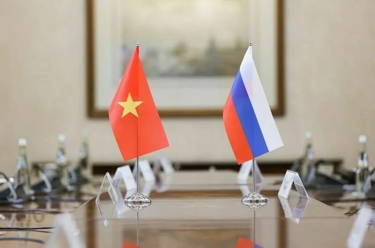 Оверчук: Россия и Вьетнам планируют установить железнодорожное сообщение