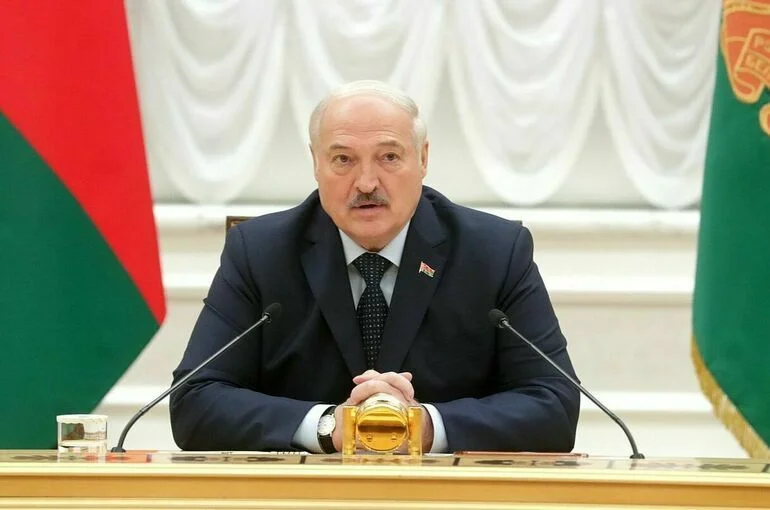 Лукашенко назвал условие для приостановки размещения «Орешника»