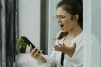 IT-эксперт объяснил, почему ограничили регистрацию новых пользователей в Telegram и WhatsApp*