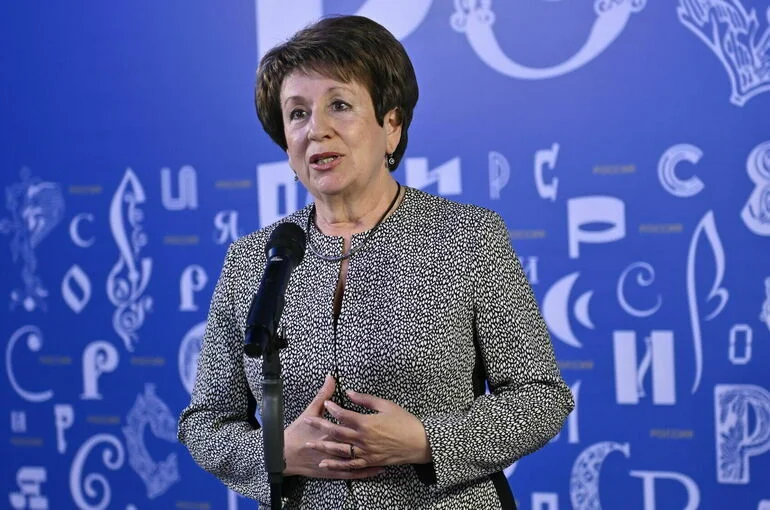 Сенатор предложила альтернативу включению обществознания в программу 6-7-х классов