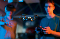 Поймать сигнал и облететь препятствие: в России появились новые виды спорта