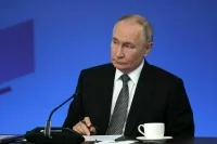 Путин поручил продумать систему сертификации детских тренеров