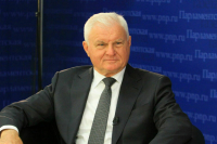 Плотников выразил обеспокоенность замедлением темпов строительства жилья на селе