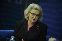 Депутат Останина: Соцсети используют для вовлечения детей в преступность с 8 лет