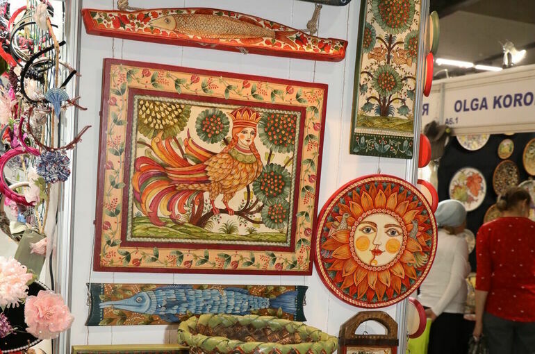 Скульптуры из бересты, ватные игрушки, мастер-класс игры на гуслях: что ждет гостей на выставке-ярмарке «РусАртСтиль»