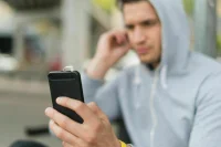Россиянам рассказали о самых популярных фразах мошенников