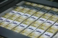 На поддержку бойцов СВО, школы и дороги добавят денег