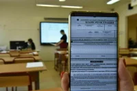 Рособрнадзор: Задания для ЕГЭ составляет человек, а не искусственный интеллект