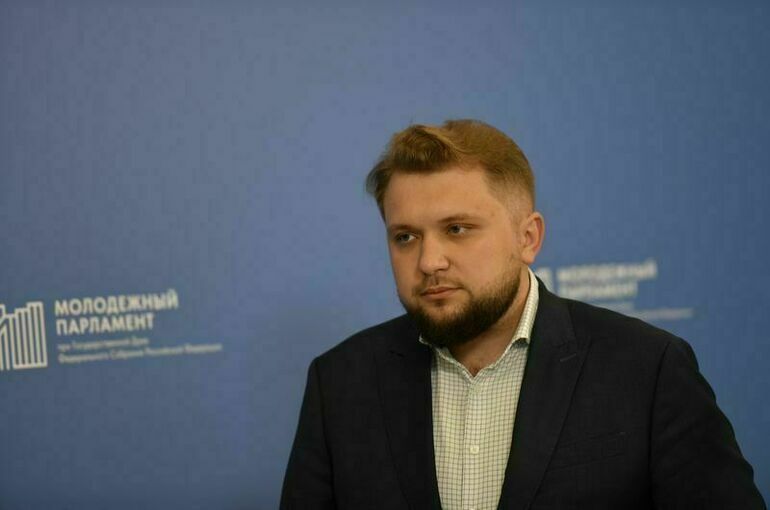 Депутат рассказал, сколько времени матери проводят со своими детьми