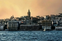 Четыре туриста умерли после посещения кафе в Стамбуле