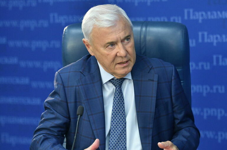 Депутат Аксаков: США пытаются надавить на Россию новыми санкциями