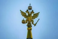 В Госдуму внесли законопроект о закреплении крестов на гербе России