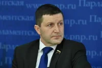 Депутат поддержал инициативу о запрете продажи бензина несовершеннолетним