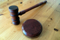 Экс-вице-премьер Башкирии пил кофе и аплодировал, слушая свой приговор