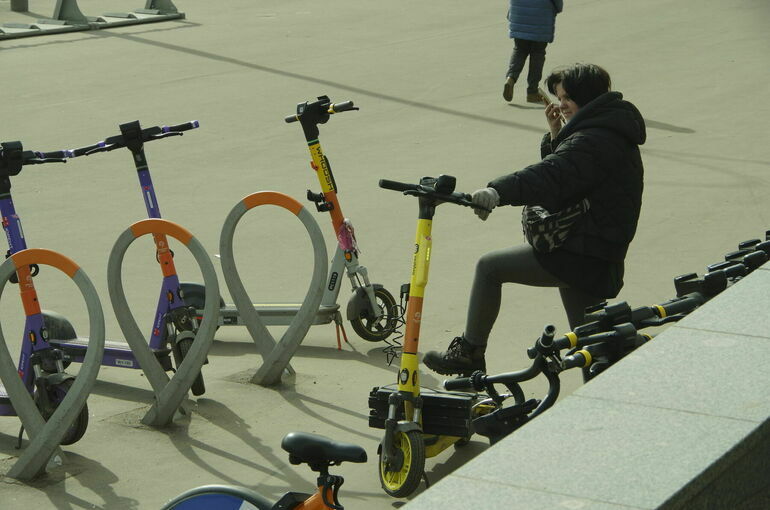 Минтранс не видит необходимости в водительских правах для электросамокатов