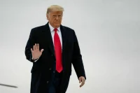 Трамп: США скоро введут очень мощные санкции против России