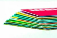 В Минфине не ждут сильного роста цен на обслуживание банковских карт