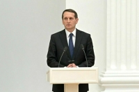 Нарышкин вручил российские паспорта дочери и внуку французского информатора Пака