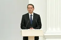 Нарышкин вручил российские паспорта дочери и внуку французского информатора Пака