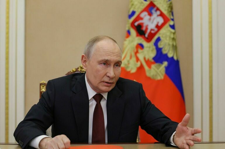 Путин поручил изучить возможность организации проживания для иногородних онкобольных