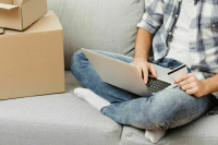 Эксперты заявили о резком росте среднего ущерба от мошенников накануне распродаж