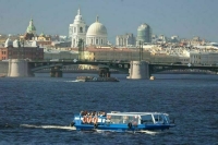 Москве и Петербургу хотят разрешить определять границы прилегающих территорий для продажи алкоголя