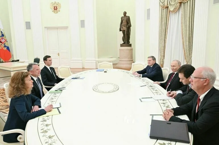 Путин начал встречу с Уиткоффом и Кушнером в Кремле