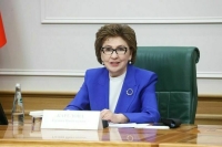 Сенатор Карелова: Доля женщин в промышленности составляет от 30 до 40 процентов