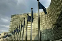 В Еврокомиссии заявили, что решение о выборах на Украине «должен принять ее народ»