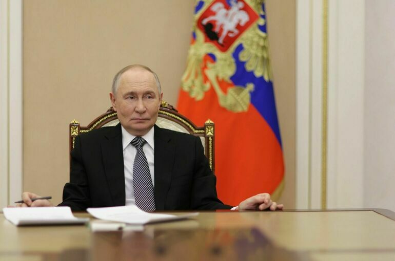 Путин призвал обязательно оказывать помощь бездомным