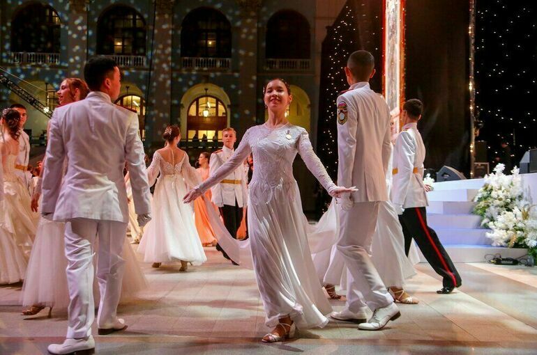 Кадетский бал вошел в Книгу рекордов России