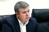 Депутат: Попытки перевести Конституцию на простоватый сленг наносят ущерб содержанию