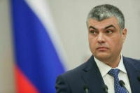 Депутат призвал установить гарантированный минимальный уровень оплаты труда педагога