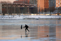 Опасную гололедицу предрекли в Москве вечером 12 декабря